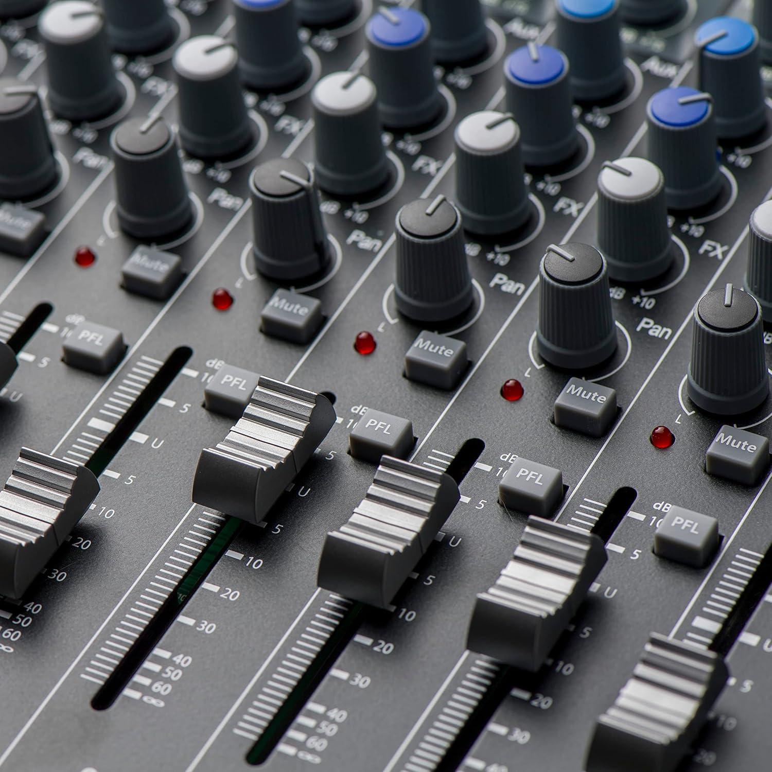 imagePreSonus StudioLive AR8c Analog Mixer with Studio One Pro Software14Channel